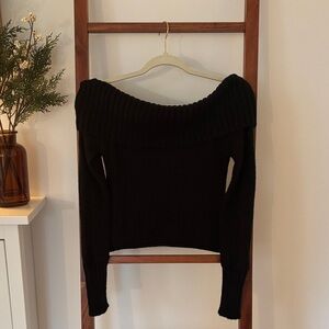 Off-Shoulder sweater
